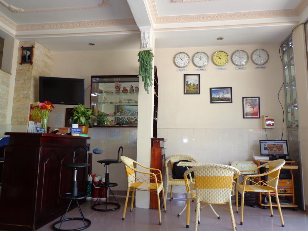 Phuong Tung Hotel Dalat Exterior foto